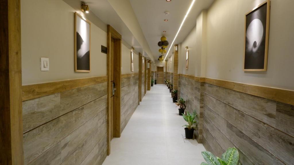 Hotel Amber Paramount Bombay Esterno foto